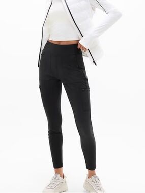 Black High-Waist Cargo Leggings - Women
